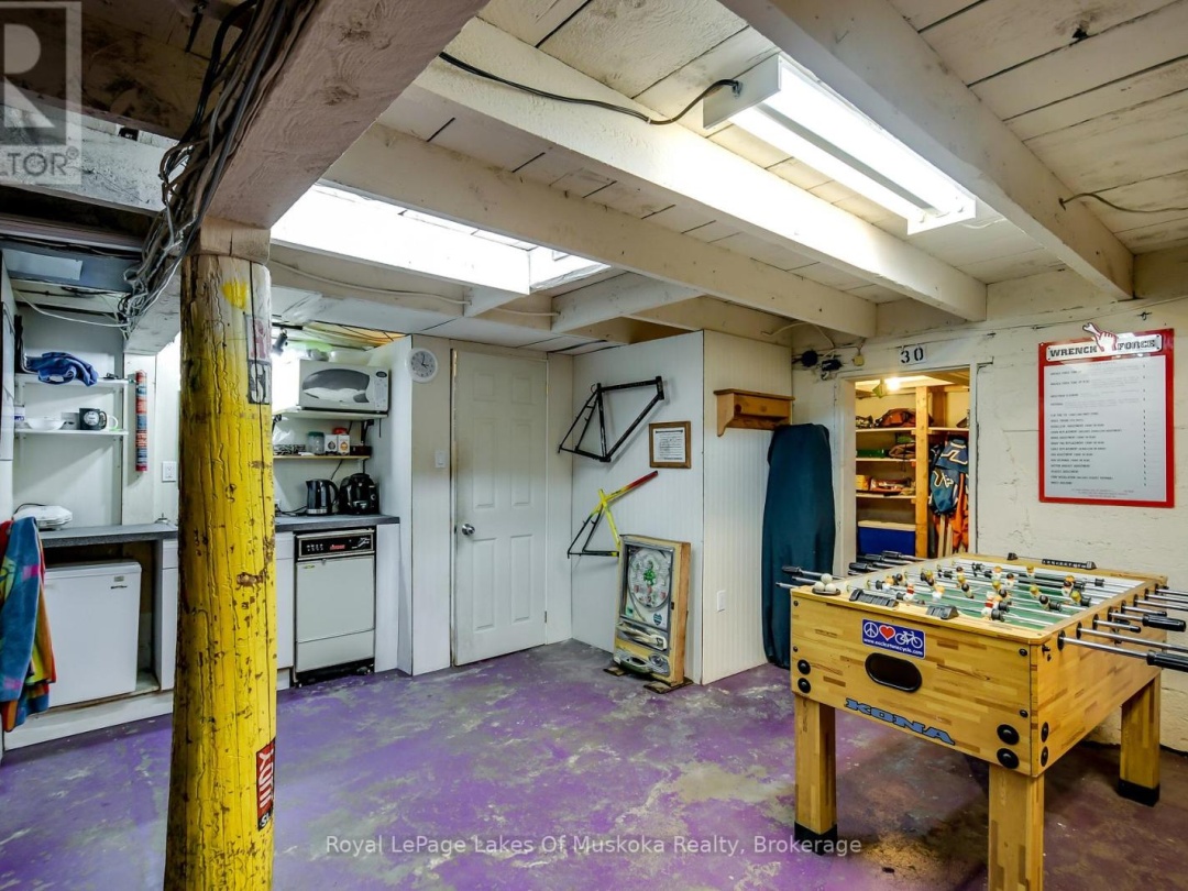 230 ECCLESTONE DRIVE, Bracebridge (Macaulay)