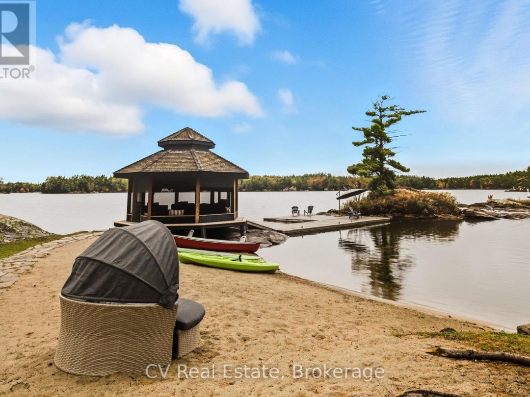 1069 WHITE EAGLE ROAD, Kahshe Lake