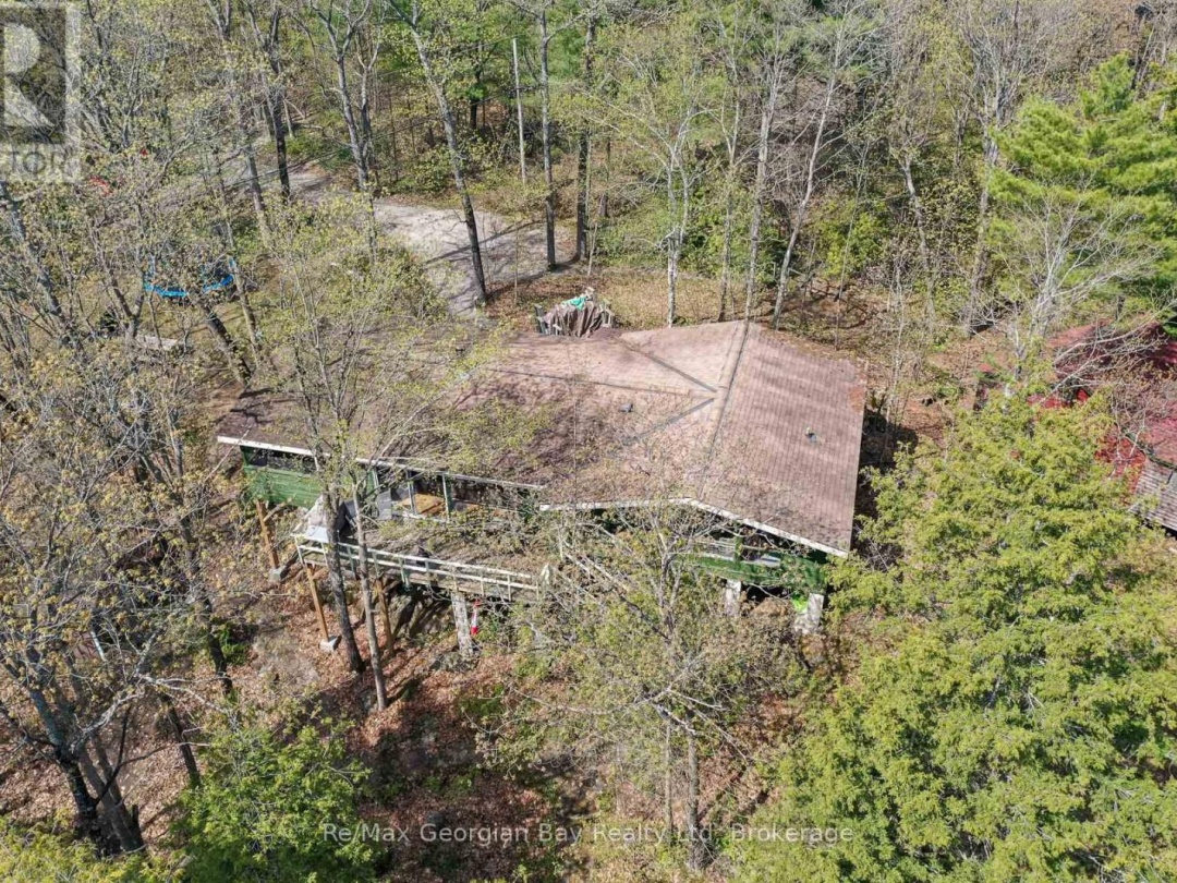 214 TRANS CANADA BAY ROAD, Six Mile Lake