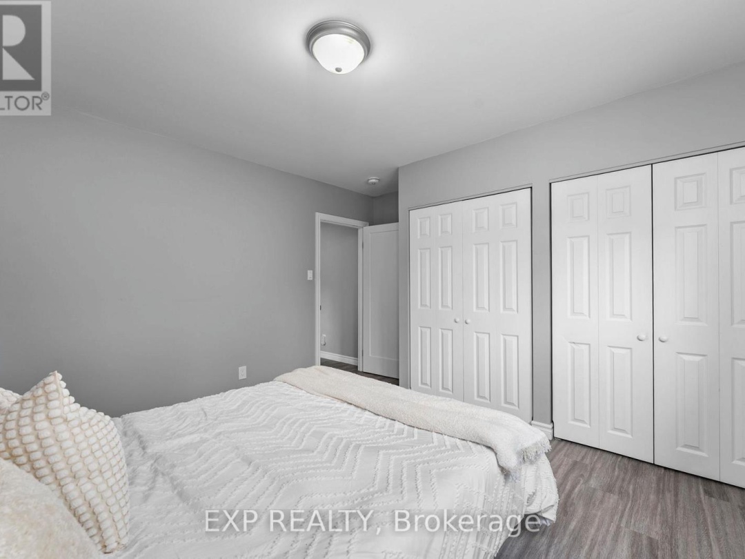 143 WESTMOUNT DRIVE N, 