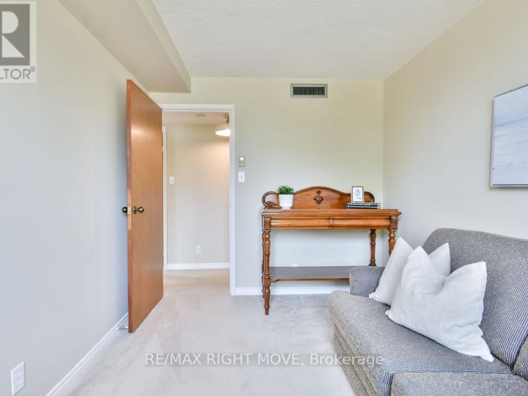 101 - 95 MATCHEDASH STREET N, 