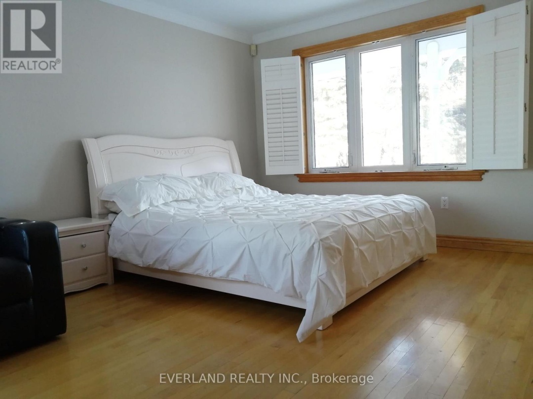 24940 THORAH PARK BOULEVARD, Lake Simcoe