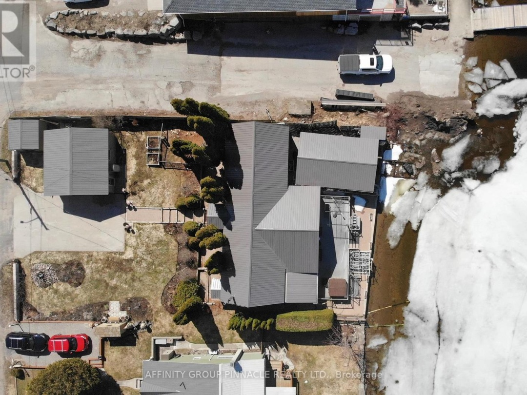 14 ORIOLE ROAD, Cameron Lake