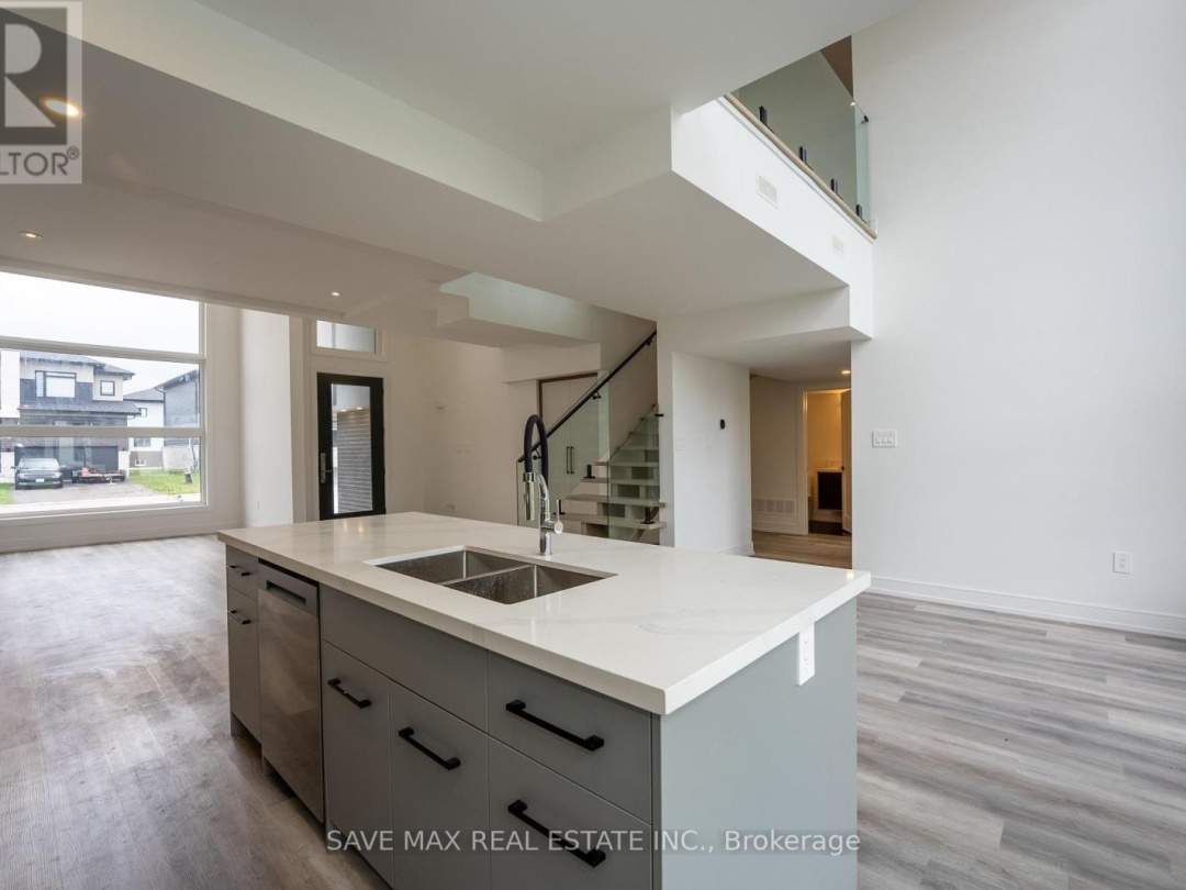 3775 SUNBANK CRESCENT, 