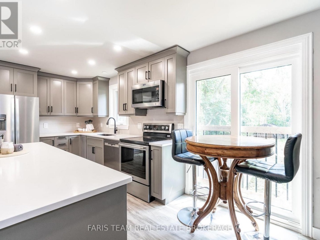 8304 COUNTY ROAD 169, 