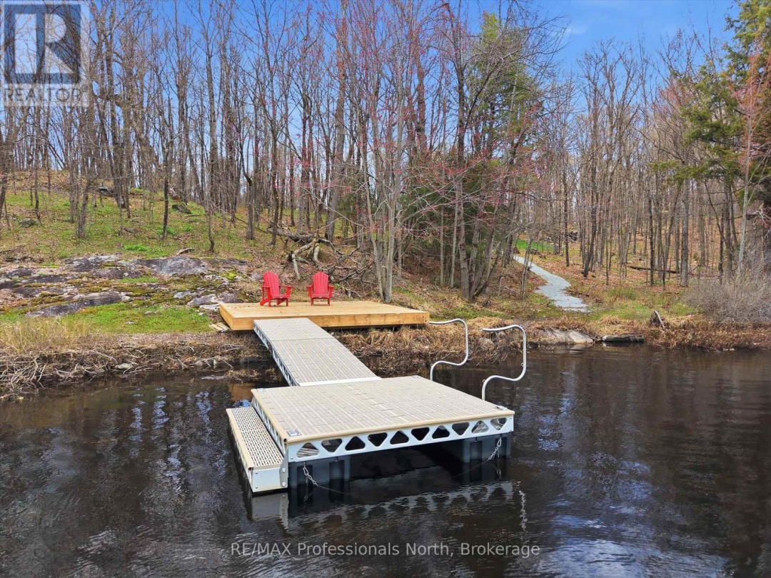 1011 OLD COTTAGE ROAD, Mckay Lake