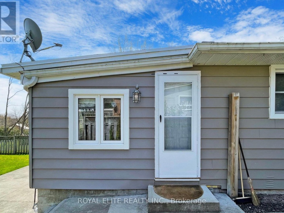 3965 HILLTOP ROAD, 