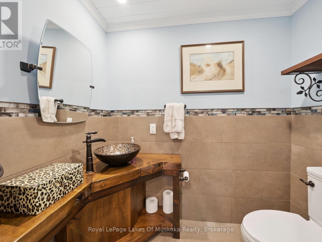 212 JAMES STREET, Bracebridge (Macaulay)