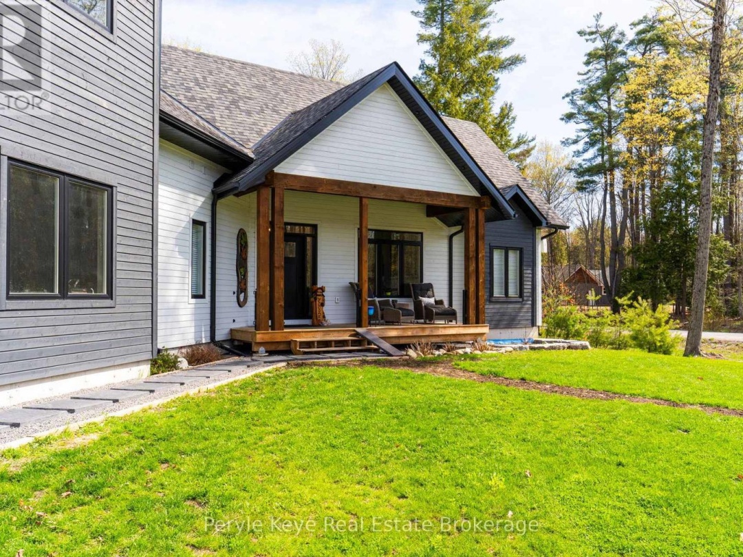 1056 XAVIER STREET, Gravenhurst (Morrison)