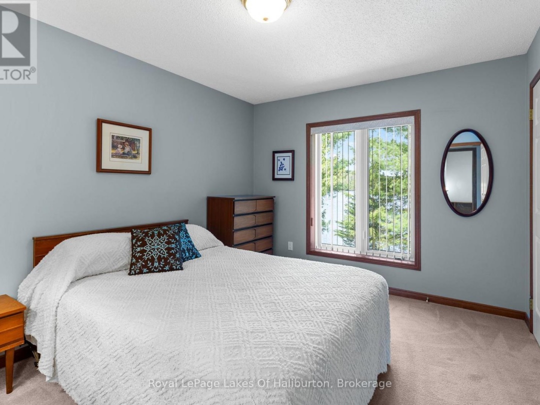 1089 PIONEER ROAD, Gooderham Lake