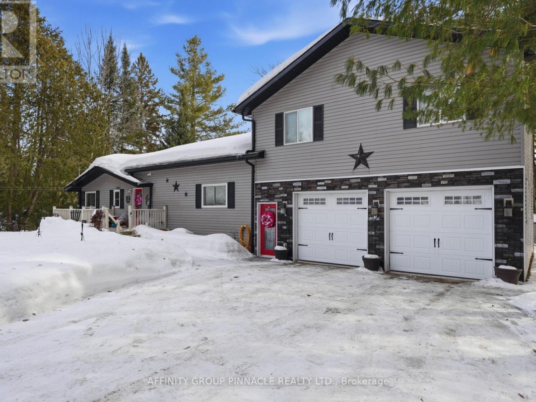 1150 MOORE LAKE ESTATES ROAD, Moore Lake