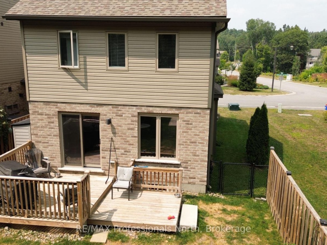8 SPALDING CRESCENT, Huntsville (Chaffey)