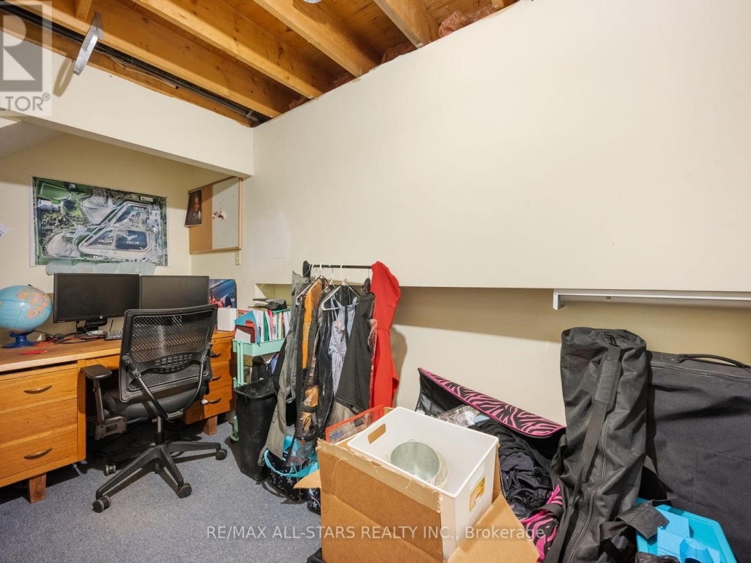 863 LINDEN VALLEY ROAD, Kawartha Lakes (Mariposa)