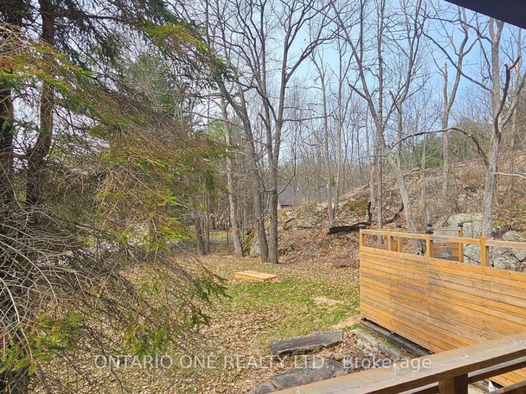 1045 COWBELL LANE, Gravenhurst (Morrison)