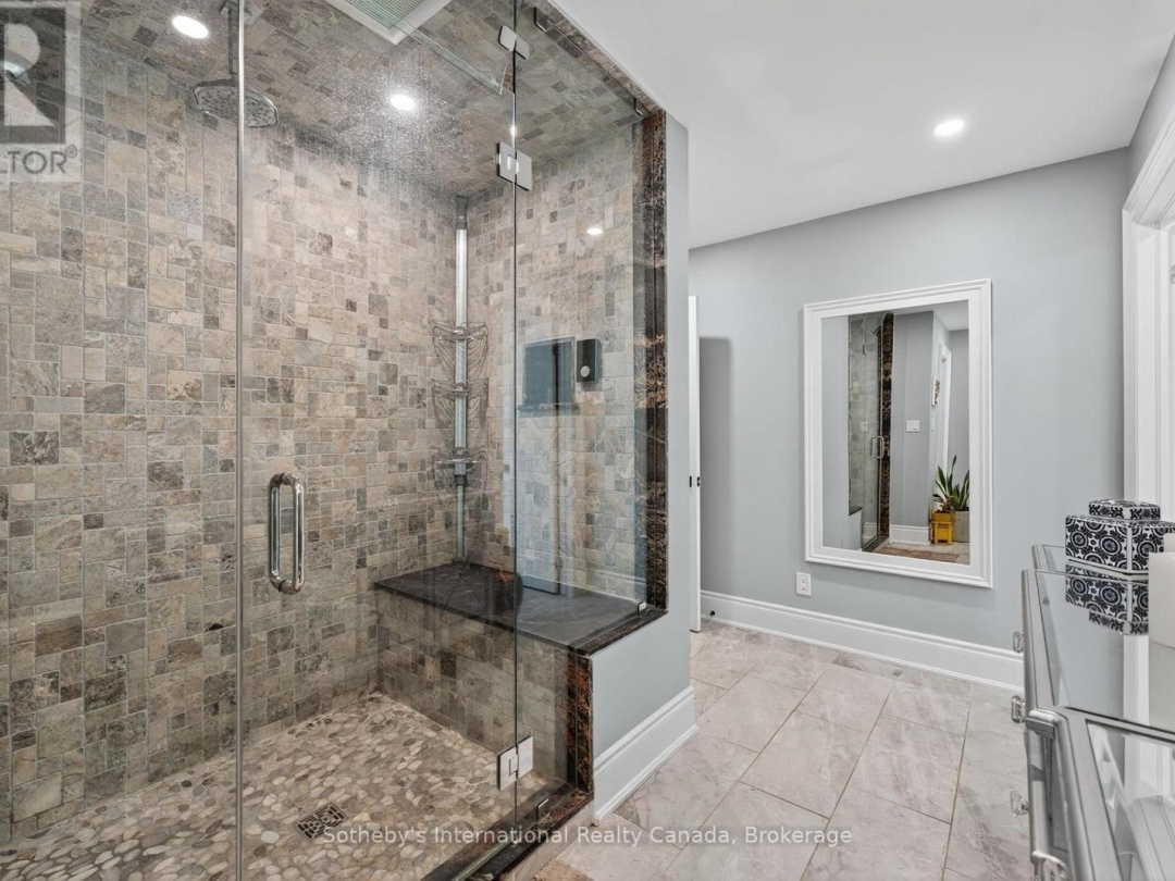 1082 BEAUMONT FARM ROAD, Muskoka River