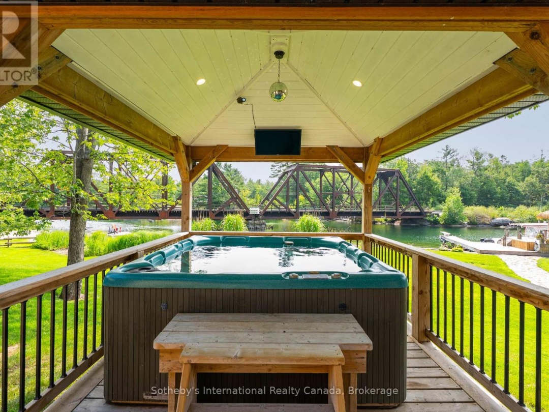 7583 OAK POINT ROAD, 