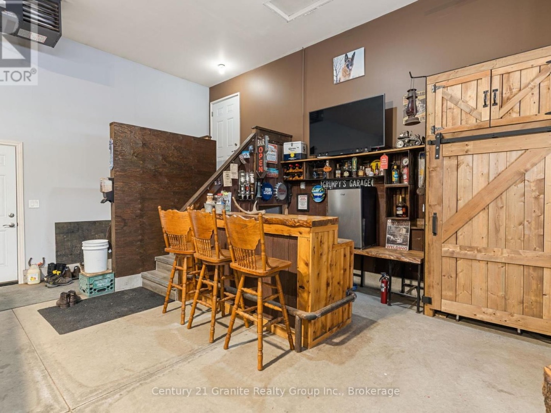 460 BOBCAYGEON ROAD, 
