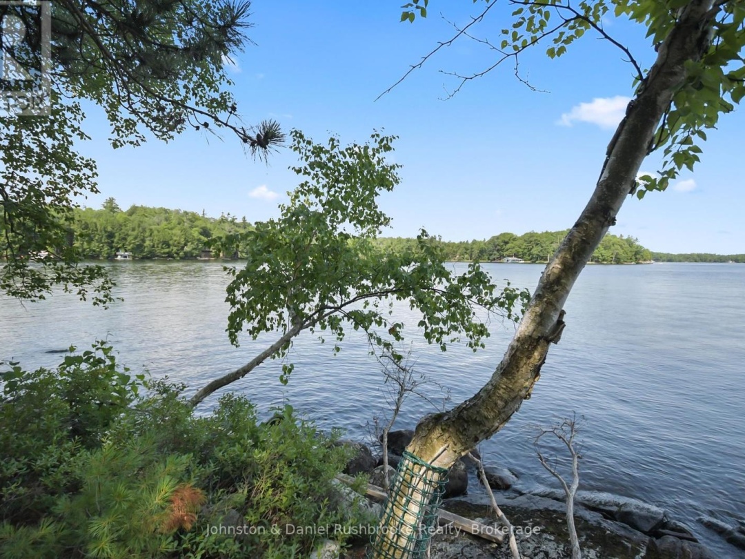 1000 REGATTA ISLAND W, 