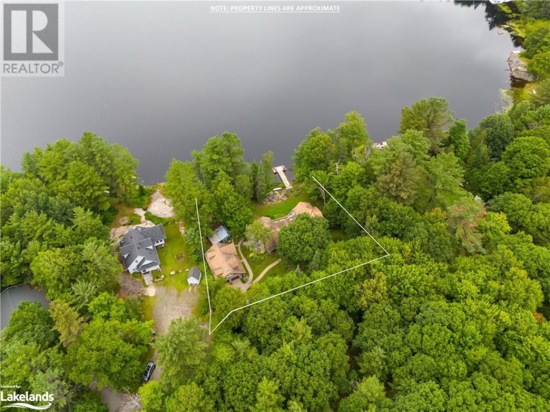 1073 Elzner Road, Reay Lake