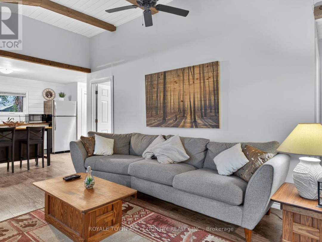 82 RIVERBANK ROAD, 