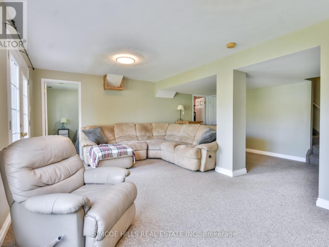 73 VANESSA DRIVE, 