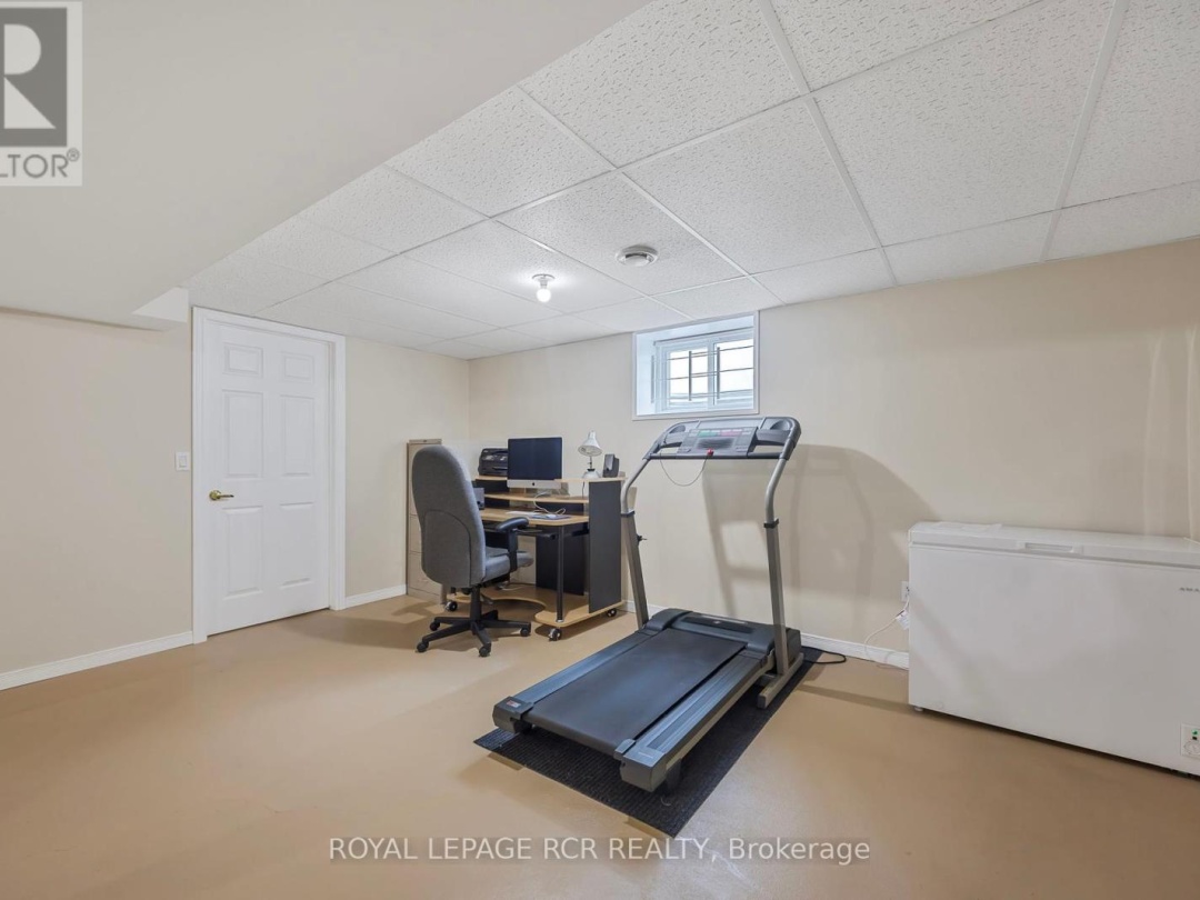 150 HEDGEWOOD LANE, 