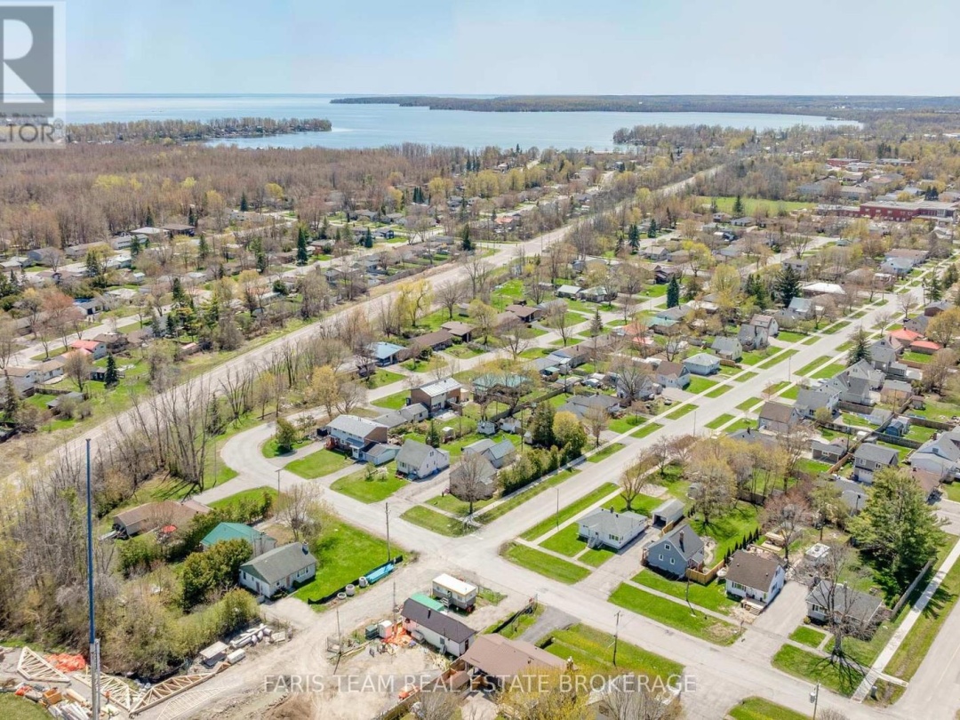407 BAYVIEW PARKWAY, Orillia
