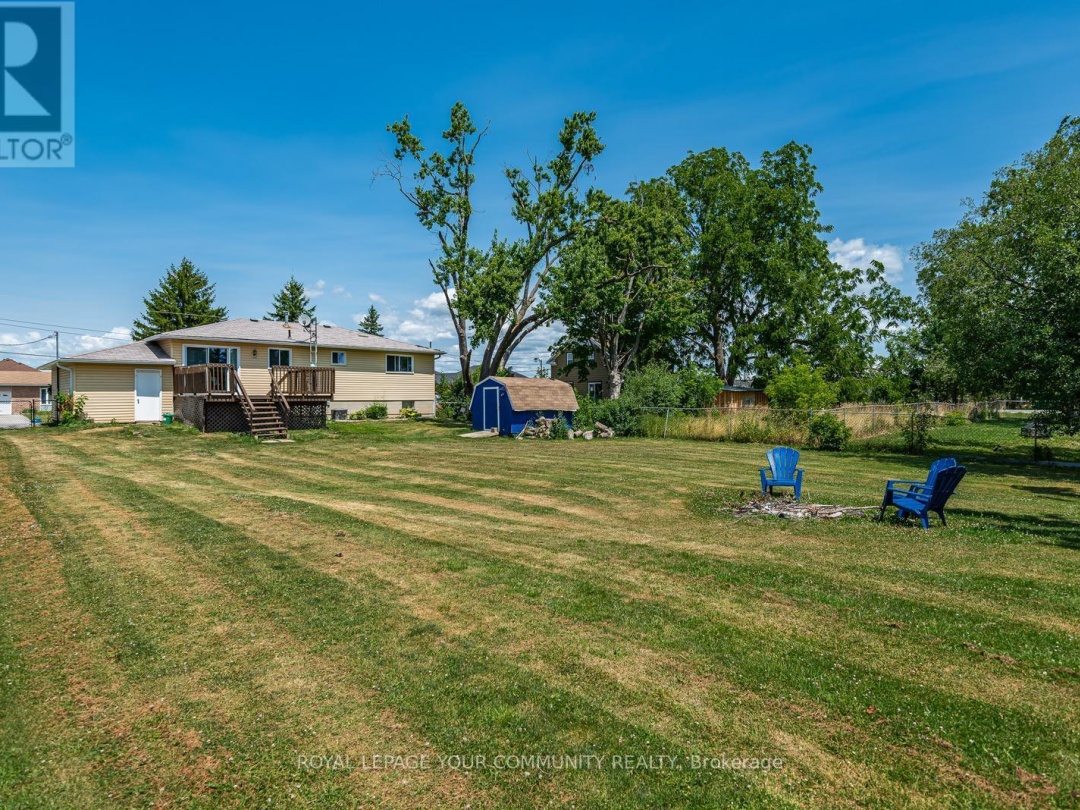 347 LAKELAND CRESCENT, 
