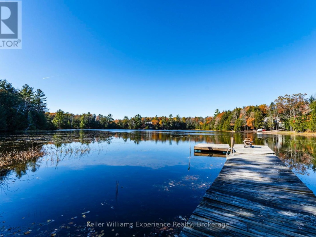 19 HURON TRAIL, Six Mile Lake