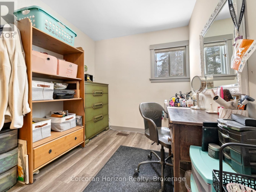 196 MAIN STREET W, Huntsville (Chaffey)