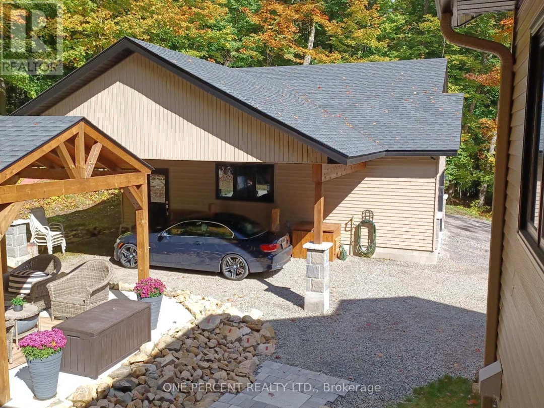 1333 WALKER LAKE DRIVE, Lake of Bays (Sinclair)
