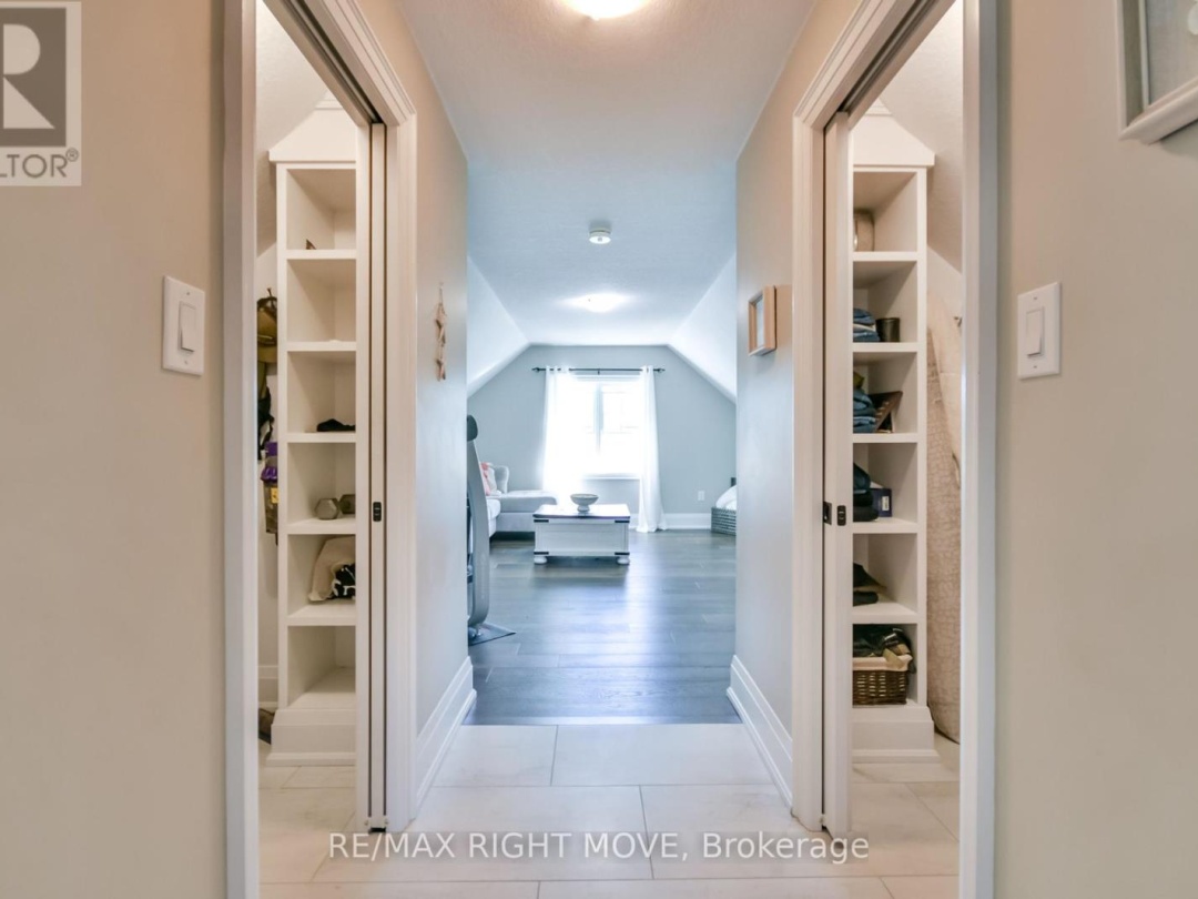 2448 STOCKDALE ROAD, 