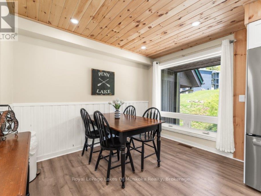 30 TURNER DRIVE, Peninsula Lake