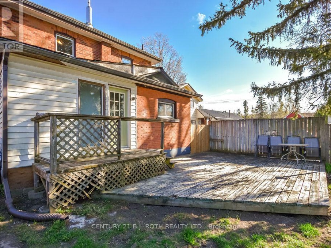 174 BARRIE ROAD, Orillia