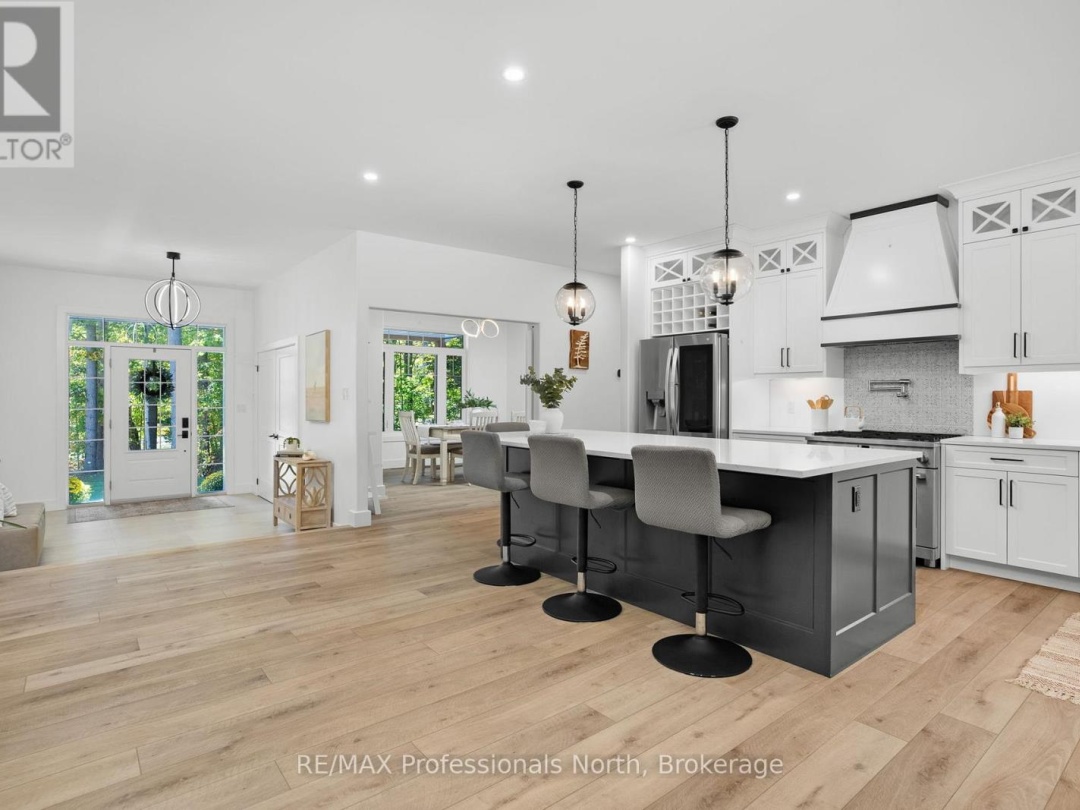1034 XAVIER STREET, Gravenhurst (Morrison)