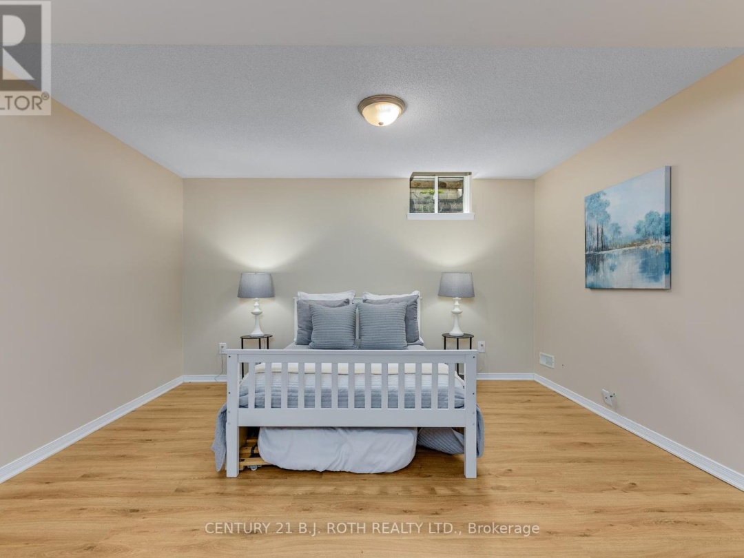 3327 SUMMERHILL WAY N, 