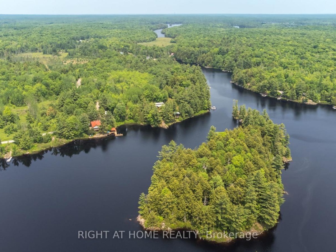 235 LOCH ERNE ROAD, Vowel Lake