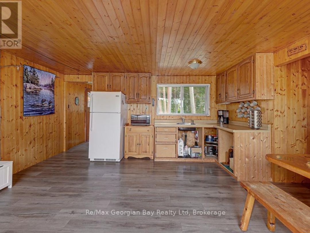 15SR405 SEVERN RIVER SHORE, Severn River
