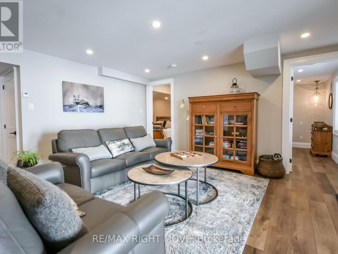 1189 WOODLAND DRIVE, Lake Simcoe