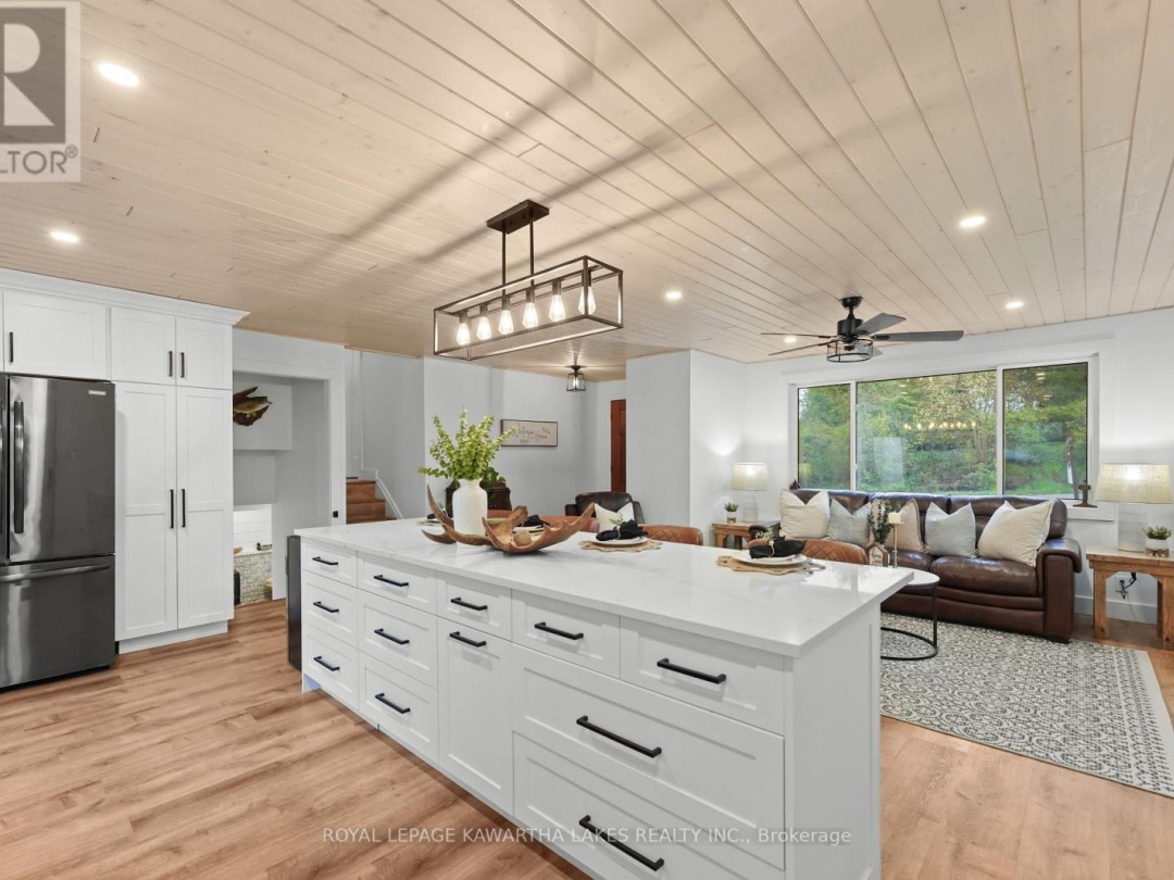 2 KENNEDY DRIVE, Kawartha Lakes (Fenelon Falls)