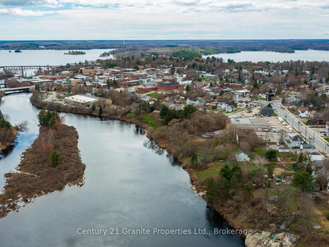 29 WILLIAM STREET, Parry Sound