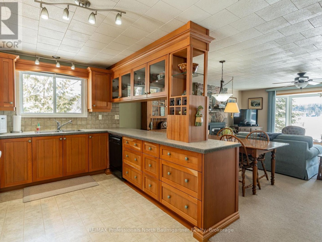 6258 Haliburton Lake Road, Haliburton Lake
