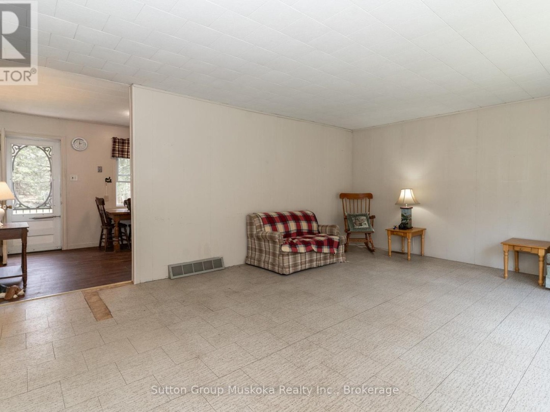 15 GLEN ACRES ROAD, 