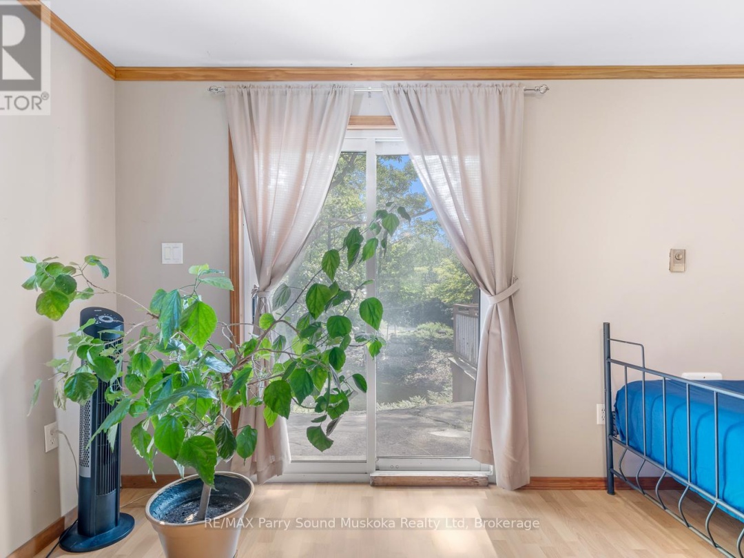124 PINEWOOD ROAD, 
