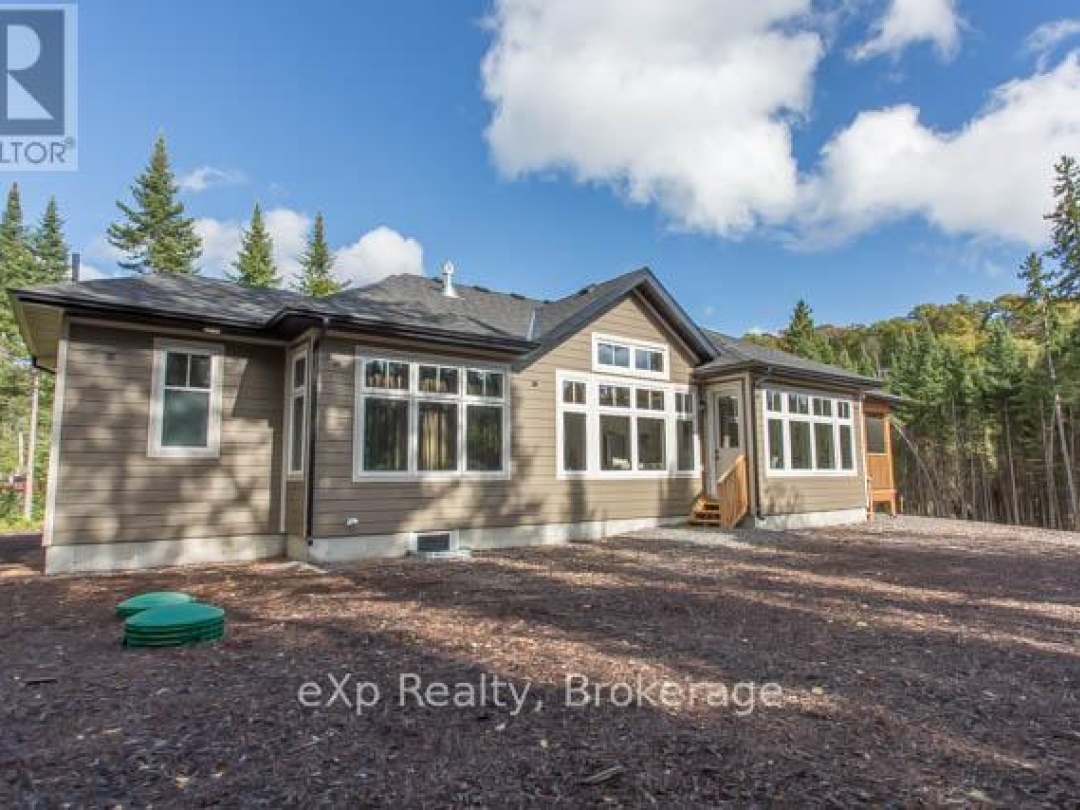 40 - 1052 GREENSVIEW DRIVE, 