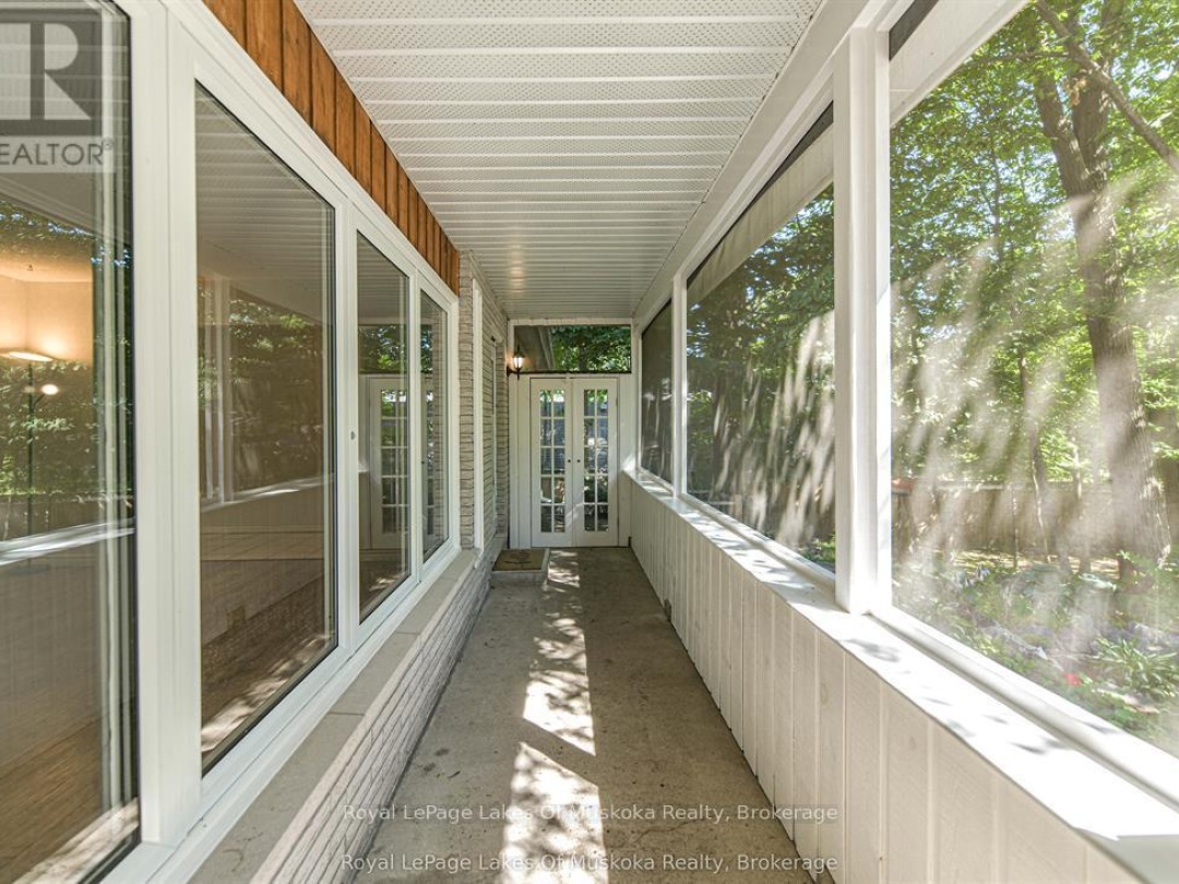 115 DOUGLAS STREET, Gravenhurst (Muskoka (S))
