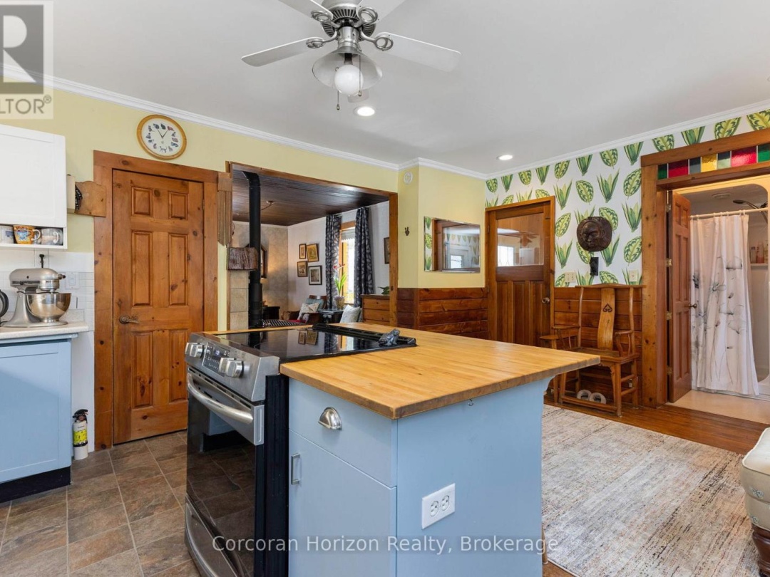 1641 WALKERS POINT ROAD, 