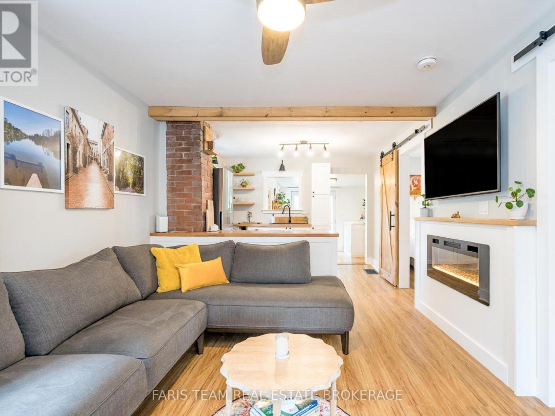 3358 MUSKOKA STREET, 