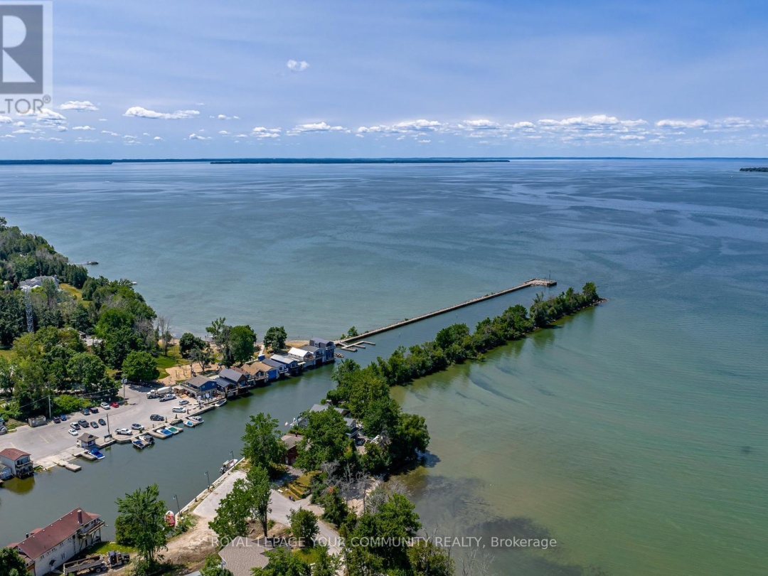 347 LAKELAND CRESCENT, 