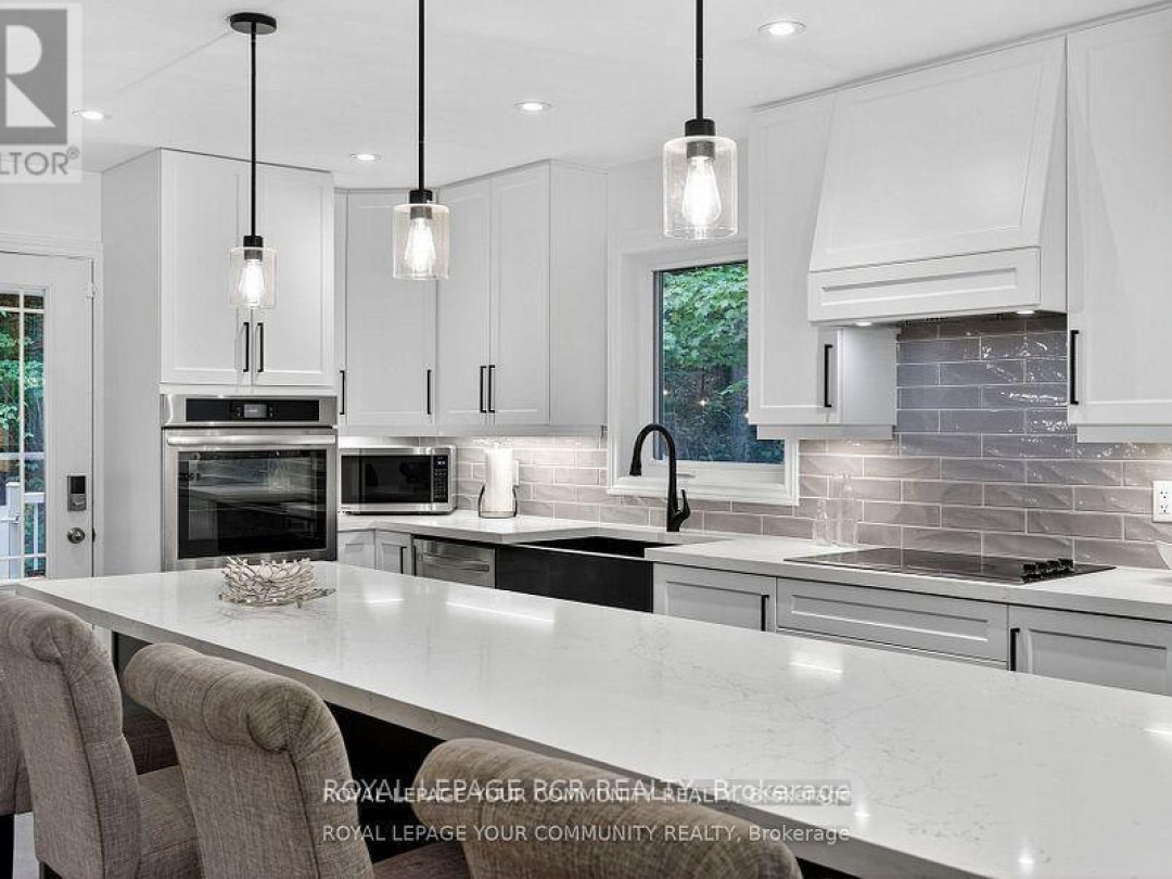 135 HURONWOODS DRIVE, Oro-Medonte (Sugarbush)